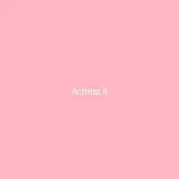 蜜桃传媒 人气演员桃子的清纯头像